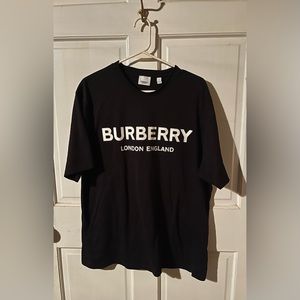 Burberry- Men’s Logo Print Cotton T-shirt